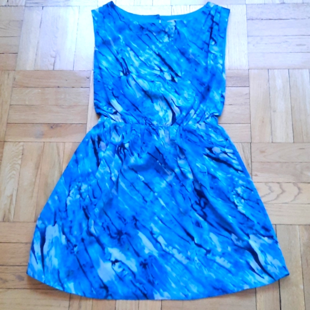 Alice+Olivia dress, size Small, multicolor, blue with white streaks